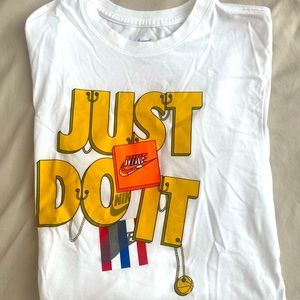 Nike “Boyfriend-fit” T-Shirt